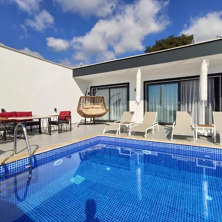 Willa Deveci 3-4 - 2 Bedroom Holiday In Kalkan